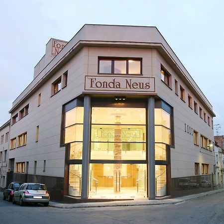 Hotel Fonda Neus Sant Sadurní dʼAnoia Exterior foto