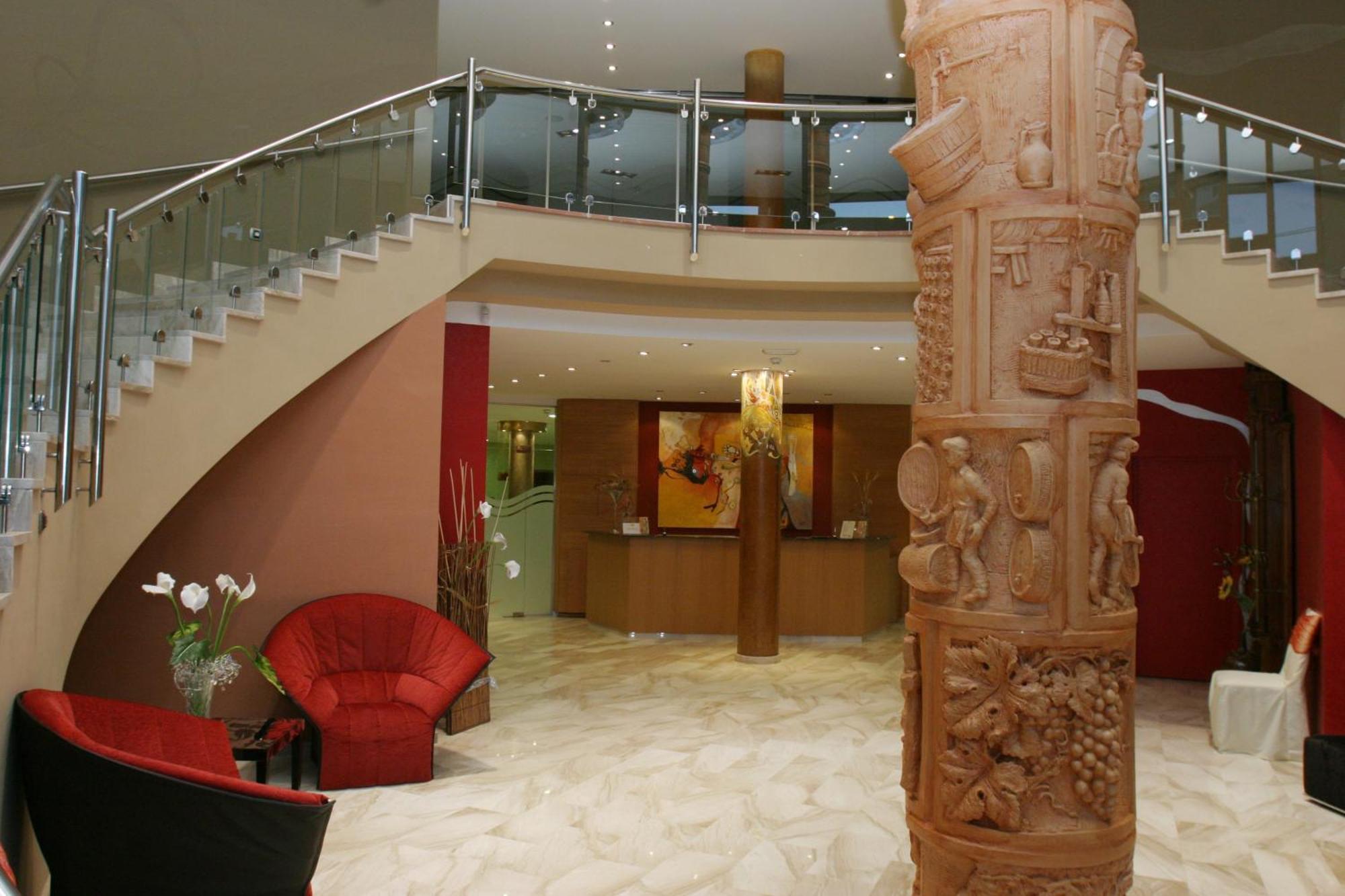 Hotel Fonda Neus Sant Sadurní dʼAnoia Exterior foto